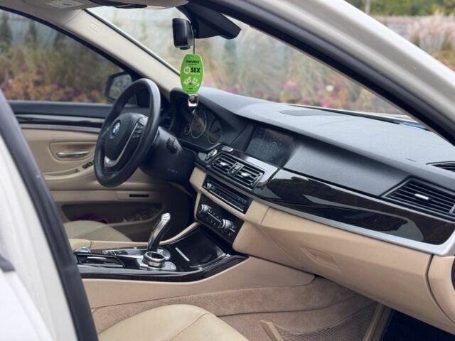 Білий БМВ 5 Серія, об'ємом двигуна 2 л та пробігом 290 тис. км за 11200 $, фото 14 на Automoto.ua