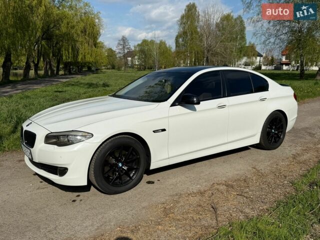 Белый БМВ 5 Серия, объемом двигателя 3 л и пробегом 266 тыс. км за 14000 $, фото 3 на Automoto.ua