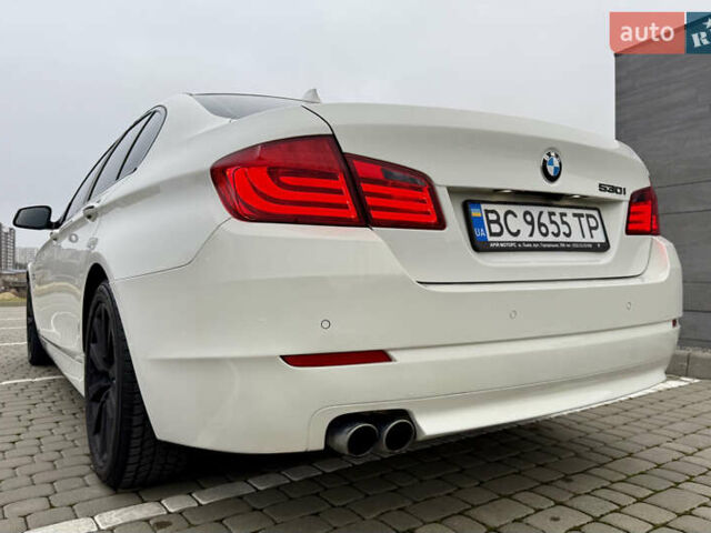 Белый БМВ 5 Серия, объемом двигателя 3 л и пробегом 222 тыс. км за 13500 $, фото 10 на Automoto.ua