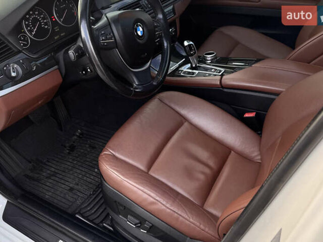 Белый БМВ 5 Серия, объемом двигателя 2 л и пробегом 302 тыс. км за 13900 $, фото 11 на Automoto.ua