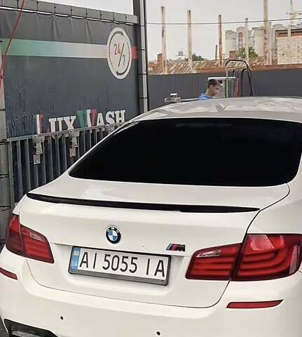 Белый БМВ 5 Серия, объемом двигателя 3 л и пробегом 397 тыс. км за 14500 $, фото 3 на Automoto.ua