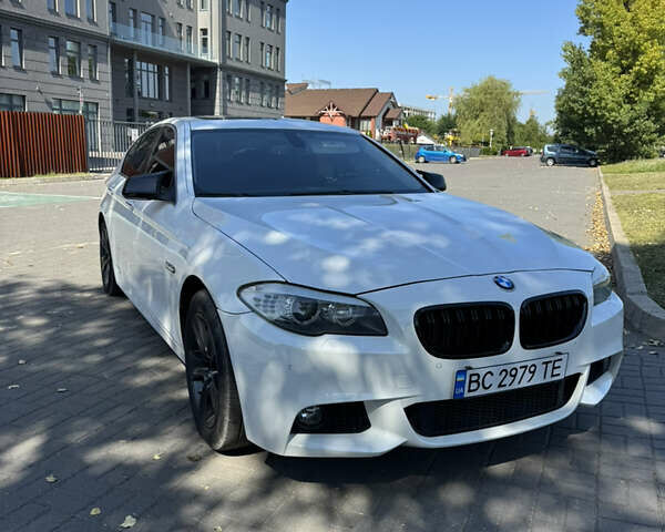 Білий БМВ 5 Серія, об'ємом двигуна 2 л та пробігом 175 тис. км за 13700 $, фото 2 на Automoto.ua