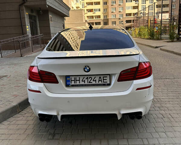 Белый БМВ 5 Серия, объемом двигателя 2 л и пробегом 226 тыс. км за 19900 $, фото 16 на Automoto.ua