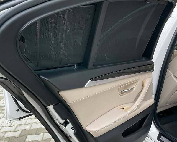 Белый БМВ 5 Серия, объемом двигателя 2.98 л и пробегом 238 тыс. км за 13500 $, фото 25 на Automoto.ua