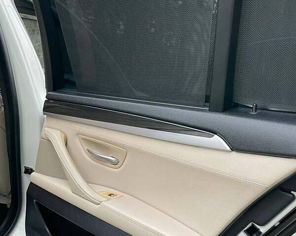 Белый БМВ 5 Серия, объемом двигателя 2.98 л и пробегом 238 тыс. км за 13500 $, фото 31 на Automoto.ua