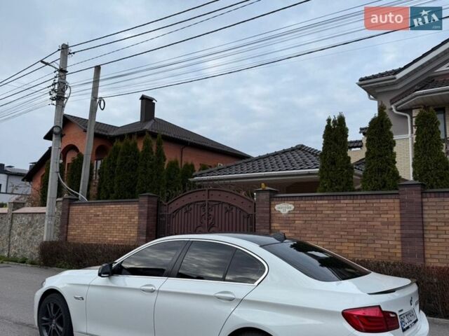 Белый БМВ 5 Серия, объемом двигателя 2 л и пробегом 320 тыс. км за 12999 $, фото 16 на Automoto.ua