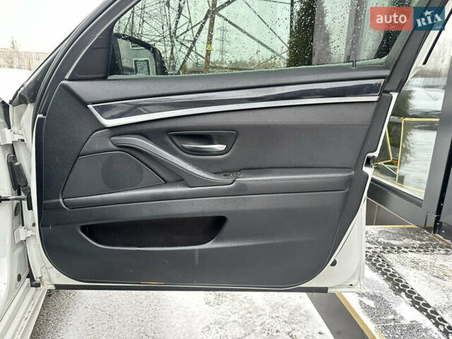 Белый БМВ 5 Серия, объемом двигателя 2 л и пробегом 240 тыс. км за 11999 $, фото 24 на Automoto.ua