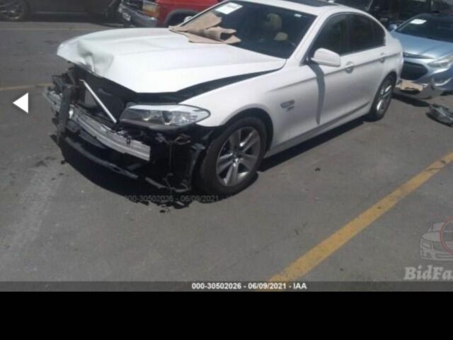 Белый БМВ 5 Серия, объемом двигателя 2 л и пробегом 200 тыс. км за 11800 $, фото 17 на Automoto.ua