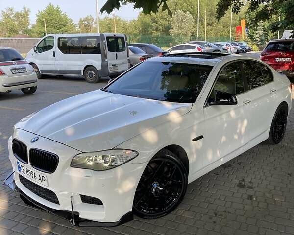 Белый БМВ 5 Серия, объемом двигателя 2.99 л и пробегом 215 тыс. км за 16500 $, фото 10 на Automoto.ua