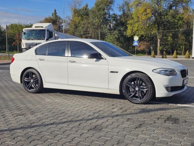 БМВ 5 Серия 2012 в Кривом Роге на Automoto.ua Белый БМВ 5 Серия, объемом двигателя 2 л и пробегом 180 тыс. км за 13500 $, фото 14 на Automoto.ua