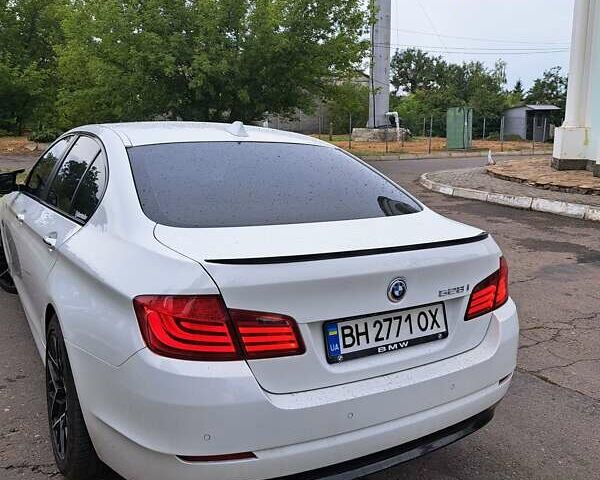 Білий БМВ 5 Серія, об'ємом двигуна 2 л та пробігом 120 тис. км за 14500 $, фото 2 на Automoto.ua
