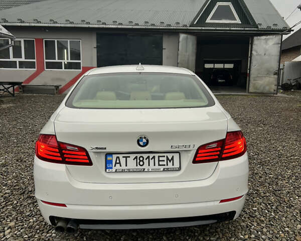 Білий БМВ 5 Серія, об'ємом двигуна 2 л та пробігом 137 тис. км за 14500 $, фото 10 на Automoto.ua
