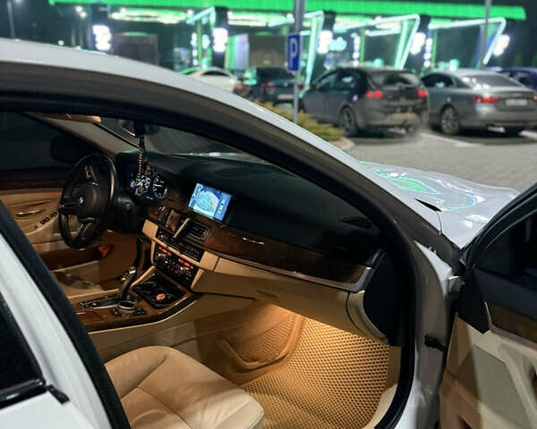 Белый БМВ 5 Серия, объемом двигателя 2 л и пробегом 235 тыс. км за 14500 $, фото 10 на Automoto.ua