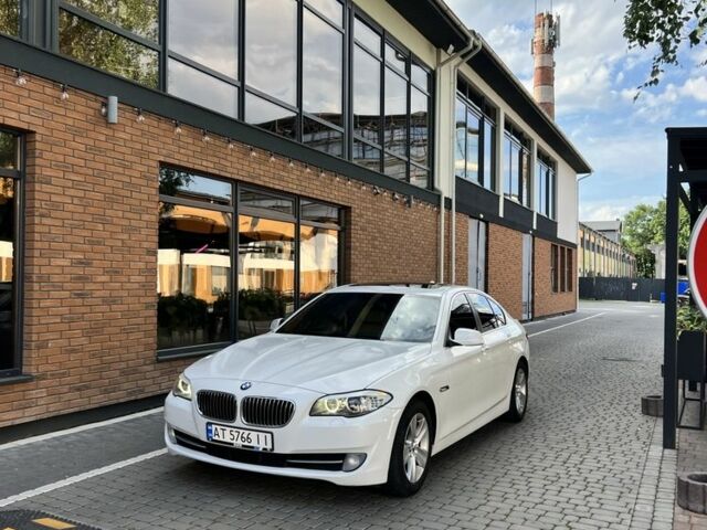 Білий БМВ 5 Серія, об'ємом двигуна 2 л та пробігом 213 тис. км за 11500 $, фото 1 на Automoto.ua