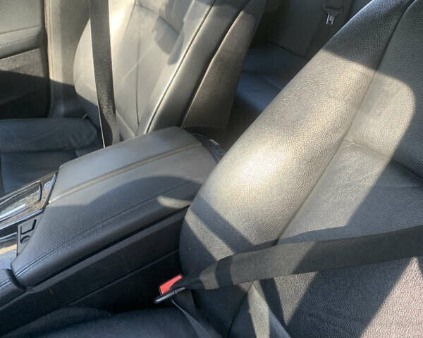 Білий БМВ 5 Серія, об'ємом двигуна 2 л та пробігом 220 тис. км за 12000 $, фото 5 на Automoto.ua