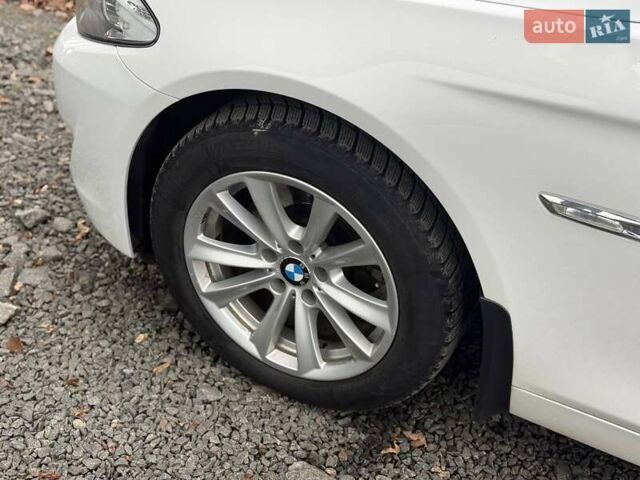 Білий БМВ 5 Серія, об'ємом двигуна 2 л та пробігом 151 тис. км за 12500 $, фото 18 на Automoto.ua