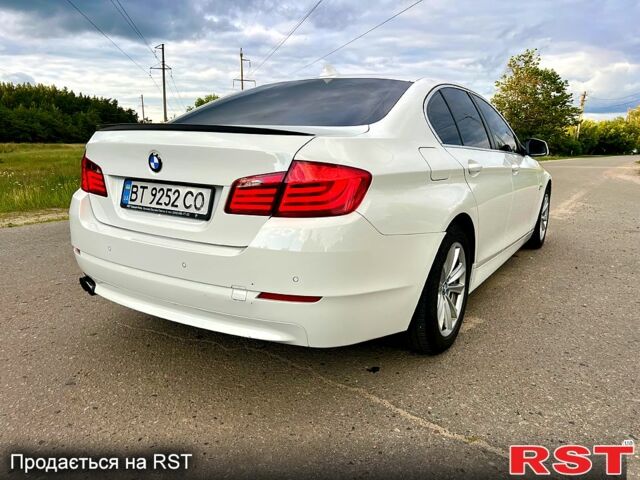 Белый БМВ 5 Серия, объемом двигателя 2 л и пробегом 327 тыс. км за 14800 $, фото 3 на Automoto.ua
