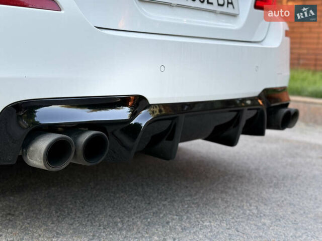 Белый БМВ 5 Серия, объемом двигателя 2.98 л и пробегом 240 тыс. км за 16500 $, фото 7 на Automoto.ua