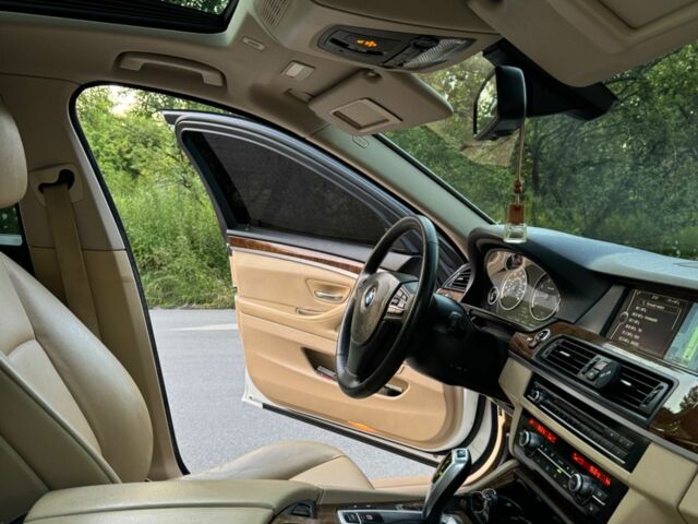 Белый БМВ 5 Серия, объемом двигателя 2 л и пробегом 200 тыс. км за 11800 $, фото 1 на Automoto.ua