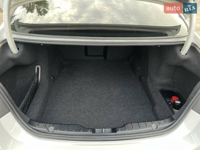 Білий БМВ 5 Серія, об'ємом двигуна 2 л та пробігом 201 тис. км за 14000 $, фото 56 на Automoto.ua