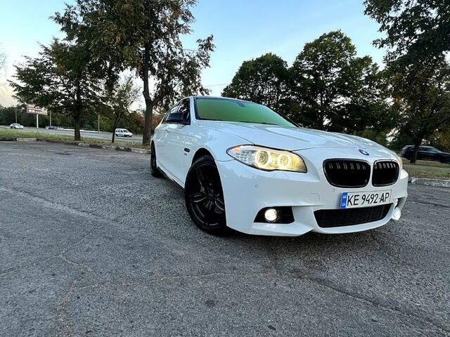 Белый БМВ 5 Серия, объемом двигателя 3 л и пробегом 226 тыс. км за 17700 $, фото 1 на Automoto.ua