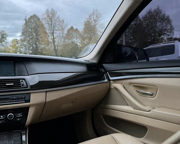 Білий БМВ 5 Серія, об'ємом двигуна 3 л та пробігом 254 тис. км за 12300 $, фото 26 на Automoto.ua