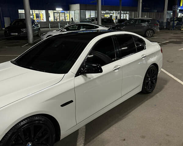 Білий БМВ 5 Серія, об'ємом двигуна 2 л та пробігом 194 тис. км за 16999 $, фото 5 на Automoto.ua