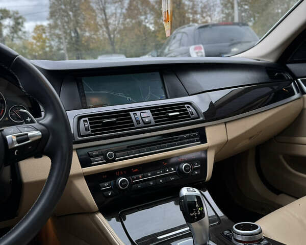 Білий БМВ 5 Серія, об'ємом двигуна 3 л та пробігом 254 тис. км за 12300 $, фото 29 на Automoto.ua