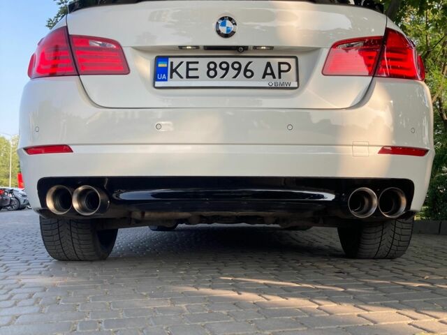 Белый БМВ 5 Серия, объемом двигателя 3 л и пробегом 217 тыс. км за 13300 $, фото 4 на Automoto.ua