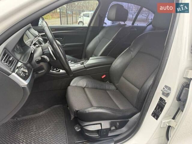 Білий БМВ 5 Серія, об'ємом двигуна 2 л та пробігом 151 тис. км за 12500 $, фото 19 на Automoto.ua