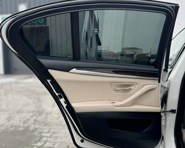 Белый БМВ 5 Серия, объемом двигателя 2 л и пробегом 205 тыс. км за 11400 $, фото 81 на Automoto.ua