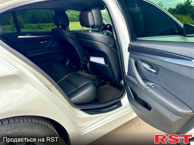 Белый БМВ 5 Серия, объемом двигателя 2 л и пробегом 327 тыс. км за 14800 $, фото 7 на Automoto.ua