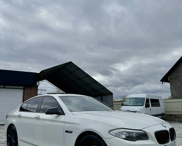 Білий БМВ 5 Серія, об'ємом двигуна 3 л та пробігом 254 тис. км за 12300 $, фото 9 на Automoto.ua