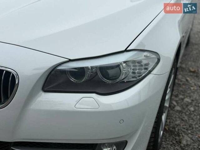 Білий БМВ 5 Серія, об'ємом двигуна 2 л та пробігом 151 тис. км за 12500 $, фото 16 на Automoto.ua