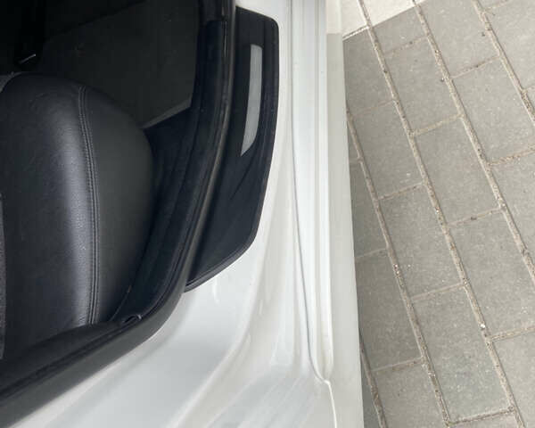 Білий БМВ 5 Серія, об'ємом двигуна 2 л та пробігом 171 тис. км за 13200 $, фото 17 на Automoto.ua
