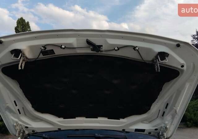 Белый БМВ 5 Серия, объемом двигателя 3 л и пробегом 290 тыс. км за 17500 $, фото 28 на Automoto.ua