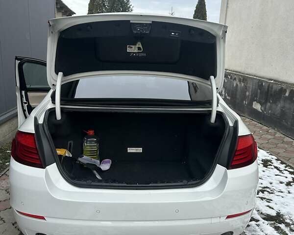 Белый БМВ 5 Серия, объемом двигателя 2.98 л и пробегом 245 тыс. км за 14000 $, фото 22 на Automoto.ua