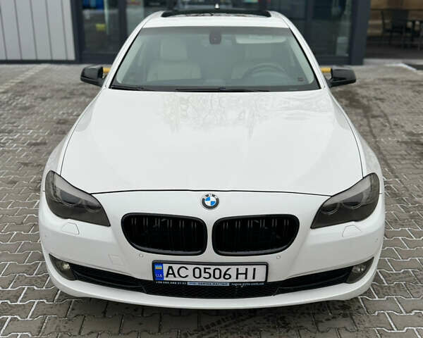 Белый БМВ 5 Серия, объемом двигателя 2 л и пробегом 205 тыс. км за 11400 $, фото 7 на Automoto.ua