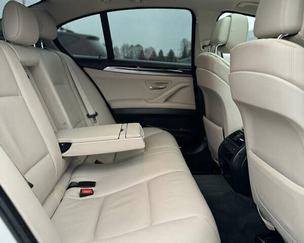 Белый БМВ 5 Серия, объемом двигателя 2 л и пробегом 205 тыс. км за 11400 $, фото 95 на Automoto.ua
