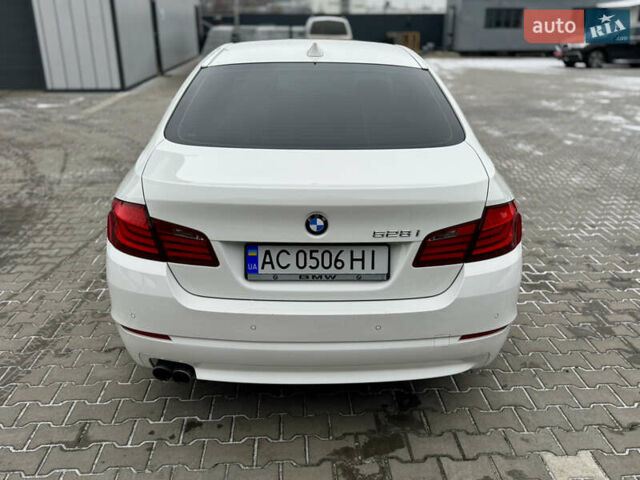 Белый БМВ 5 Серия, объемом двигателя 2 л и пробегом 205 тыс. км за 11400 $, фото 37 на Automoto.ua