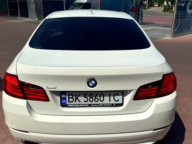 Білий БМВ 5 Серія, об'ємом двигуна 2 л та пробігом 162 тис. км за 14400 $, фото 2 на Automoto.ua