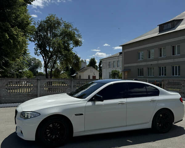 Білий БМВ 5 Серія, об'ємом двигуна 2 л та пробігом 310 тис. км за 20000 $, фото 1 на Automoto.ua