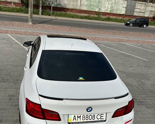 Белый БМВ 5 Серия, объемом двигателя 3 л и пробегом 244 тыс. км за 16499 $, фото 26 на Automoto.ua