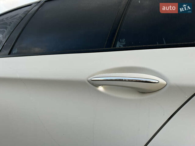 Білий БМВ 5 Серія, об'ємом двигуна 2 л та пробігом 214 тис. км за 16300 $, фото 8 на Automoto.ua