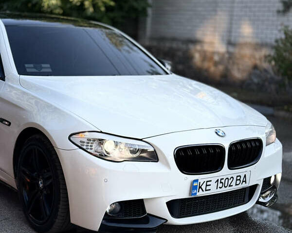 Белый БМВ 5 Серия, объемом двигателя 2.98 л и пробегом 240 тыс. км за 16500 $, фото 3 на Automoto.ua