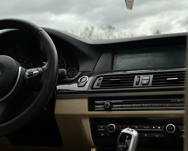 Білий БМВ 5 Серія, об'ємом двигуна 3 л та пробігом 254 тис. км за 12300 $, фото 24 на Automoto.ua