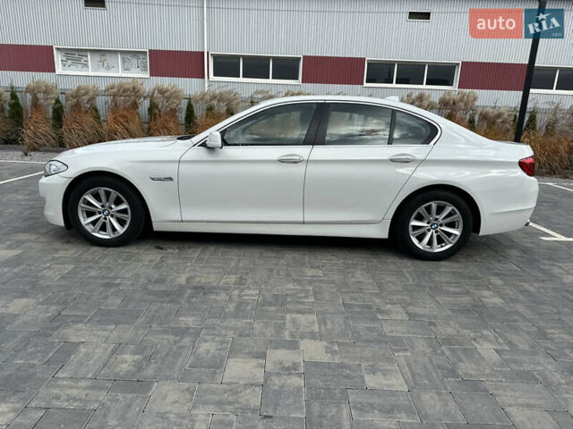 Белый БМВ 5 Серия, объемом двигателя 2 л и пробегом 114 тыс. км за 18000 $, фото 2 на Automoto.ua