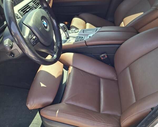 БМВ 5 Серія 2012 у Запоріжжя на Automoto.ua Білий БМВ 5 Серія, об'ємом двигуна 2 л та пробігом 220 тис. км за 13499 $, фото 14 на Automoto.ua