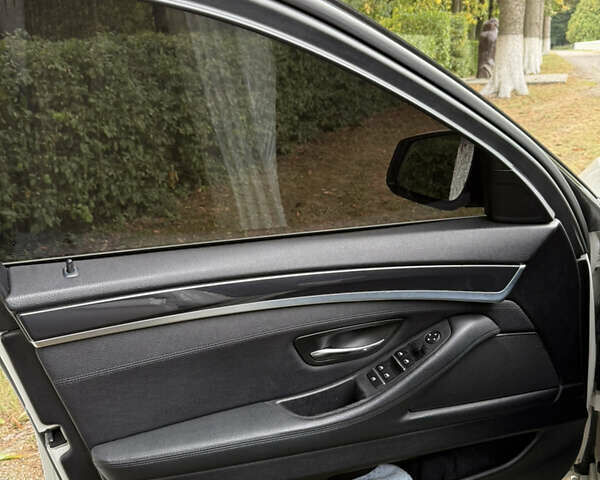 Білий БМВ 5 Серія, об'ємом двигуна 2 л та пробігом 196 тис. км за 14150 $, фото 21 на Automoto.ua