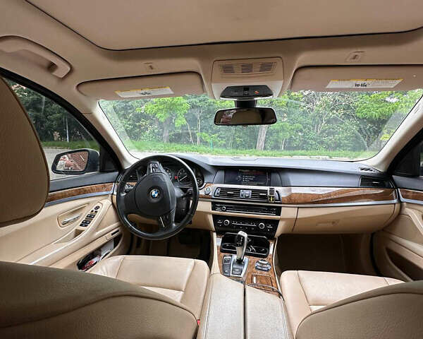 Білий БМВ 5 Серія, об'ємом двигуна 2 л та пробігом 235 тис. км за 15700 $, фото 10 на Automoto.ua